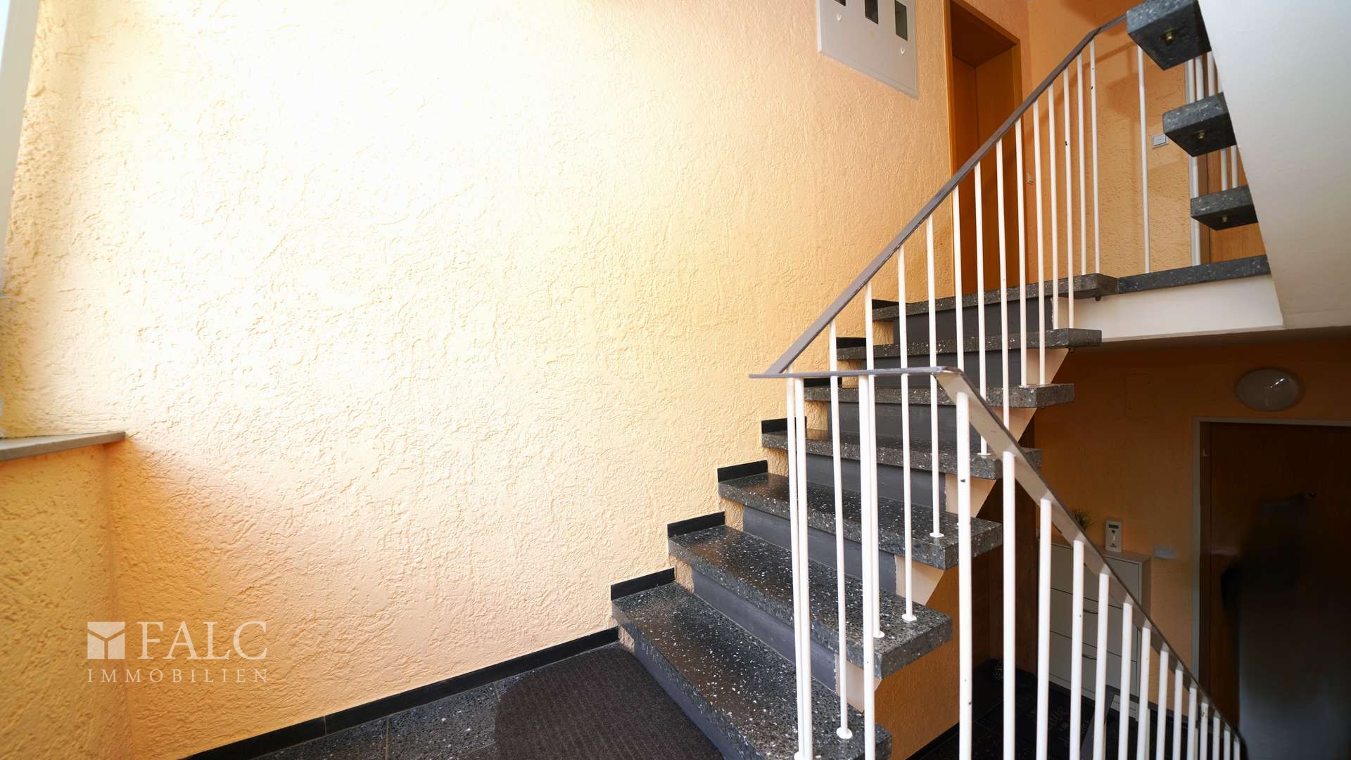gepflegtes Treppenhaus